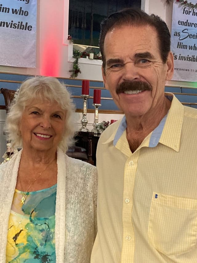 Bob and Penny Lorence, who lead the Legacy Builders Connection Group